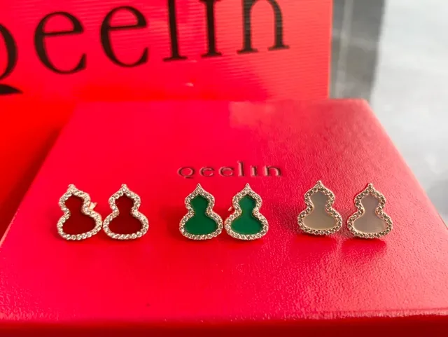 Gourd-Shaped Green Stone Pavé Earrings 5
