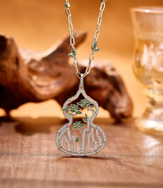 Gourd-Shaped Pavé and Green Gem Pendant Necklace 3