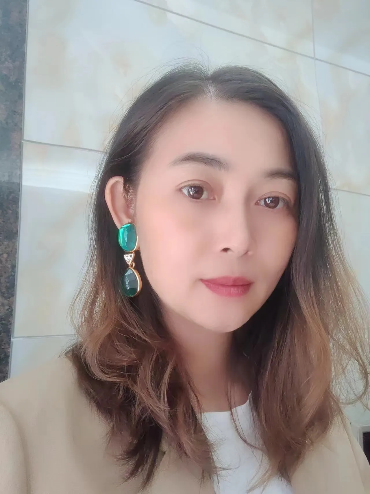 Green Faceted Stone Three-Stone Drop Earrings 2