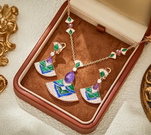 Green Purple Fan-Shaped Enamel-Inlaid Earrings 2