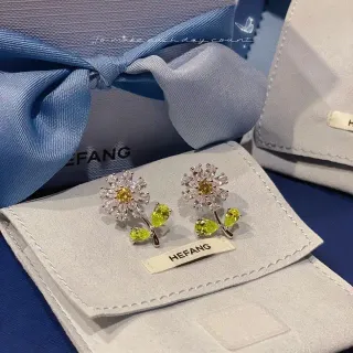 HEFANG Floral Daisy Crystal and Green Gem Stud Earrings