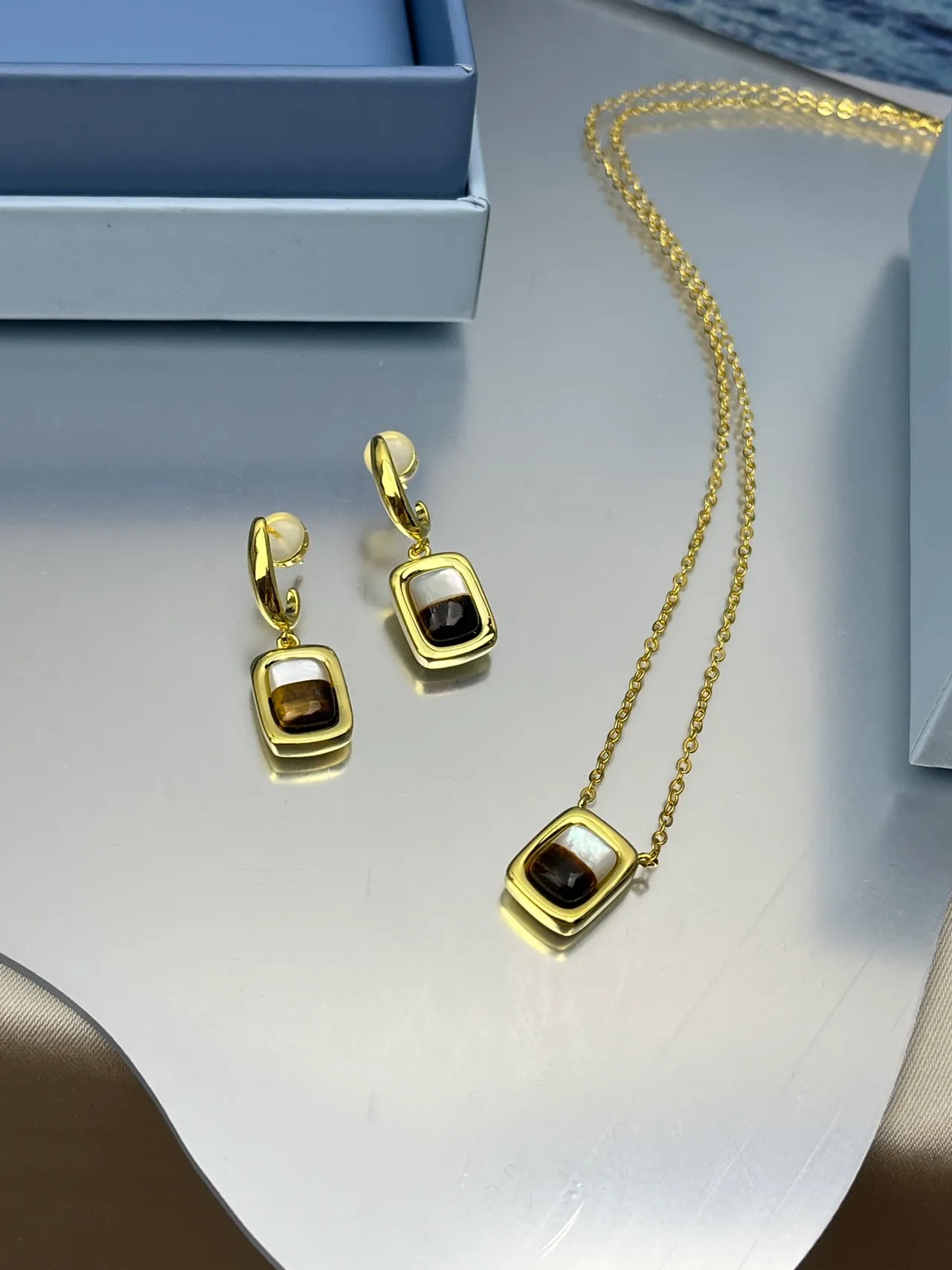 HEFANG Gold Brown Rectangular Cabochon Earrings 6