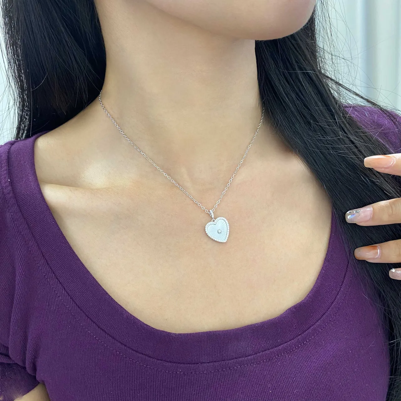 HEFANG Silver White Heart-Shaped Pendant Enamel Center Necklace 2