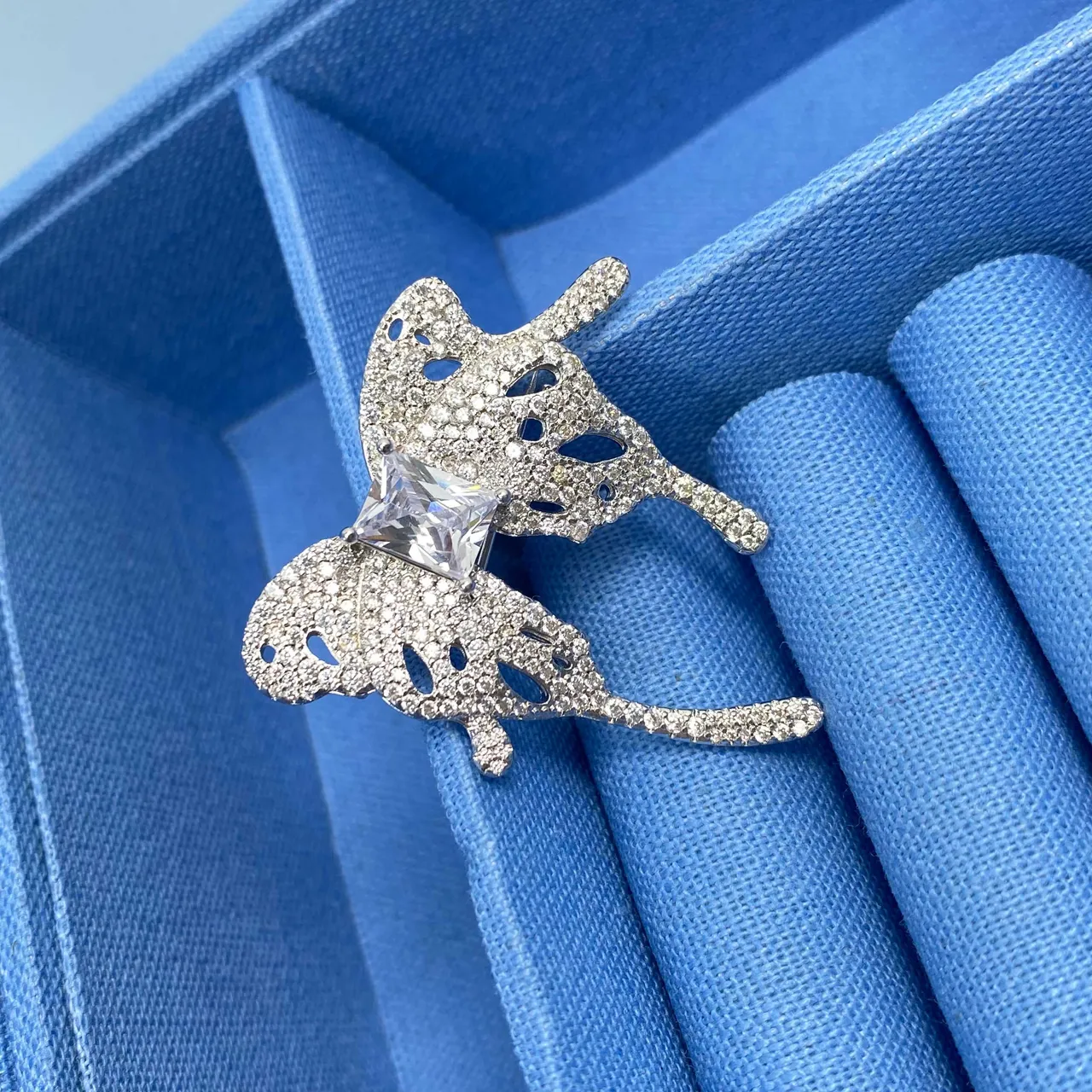 HEFANG Silver White Pavé-Set Crystal Openwork Butterfly Silhouette Brooch 9