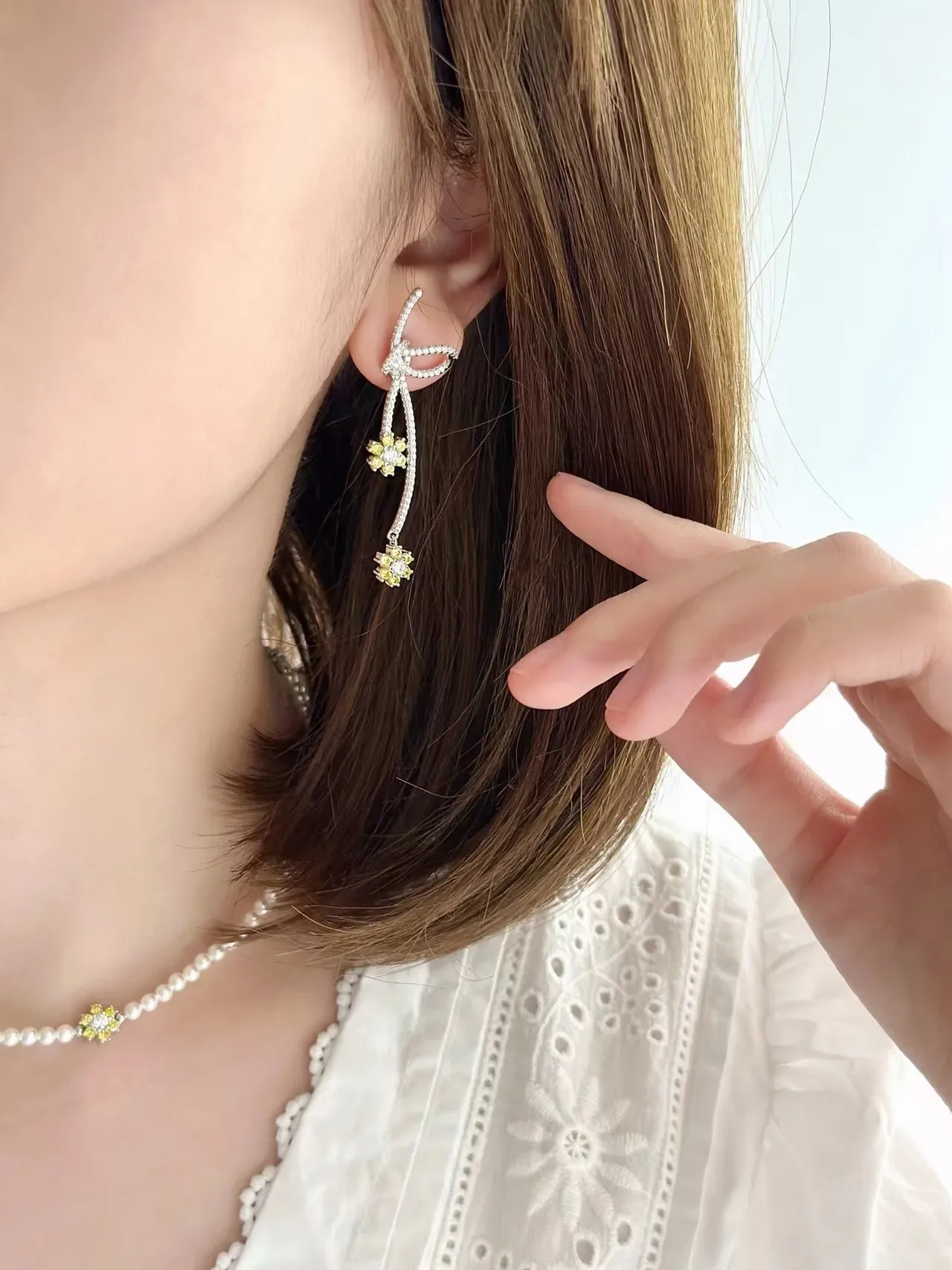 HEFANG Silver Yellow Bow-Top Dangle Flower Motifs Earrings 7