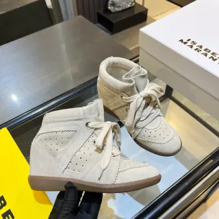 Isabel Marant Tênis Lifestyle de Camurça Bege Marrom com Sola de Cunha Perfurada