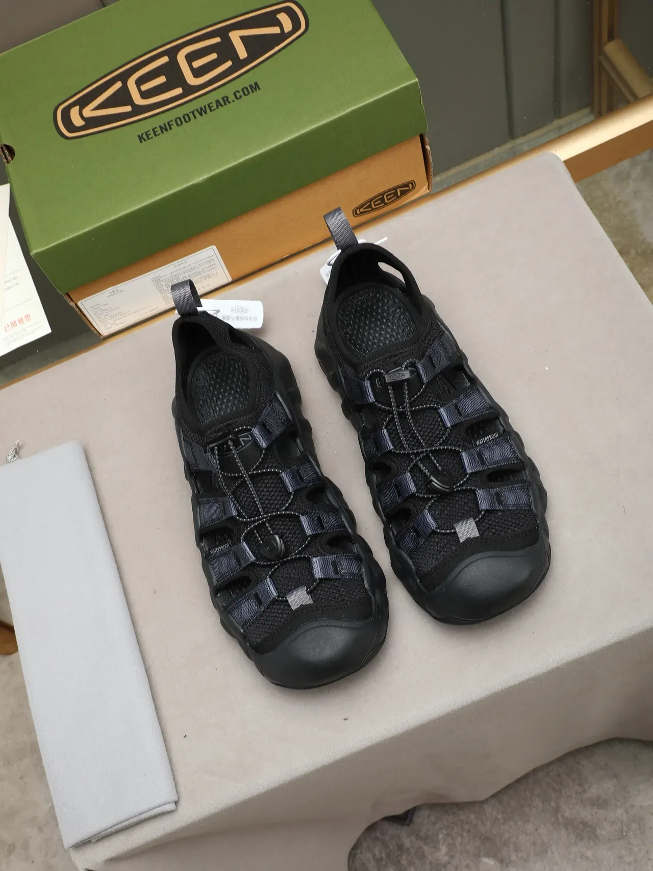 KEEN Black Gray Multi-Strap Waterproof-Rated Casual Sandals 3