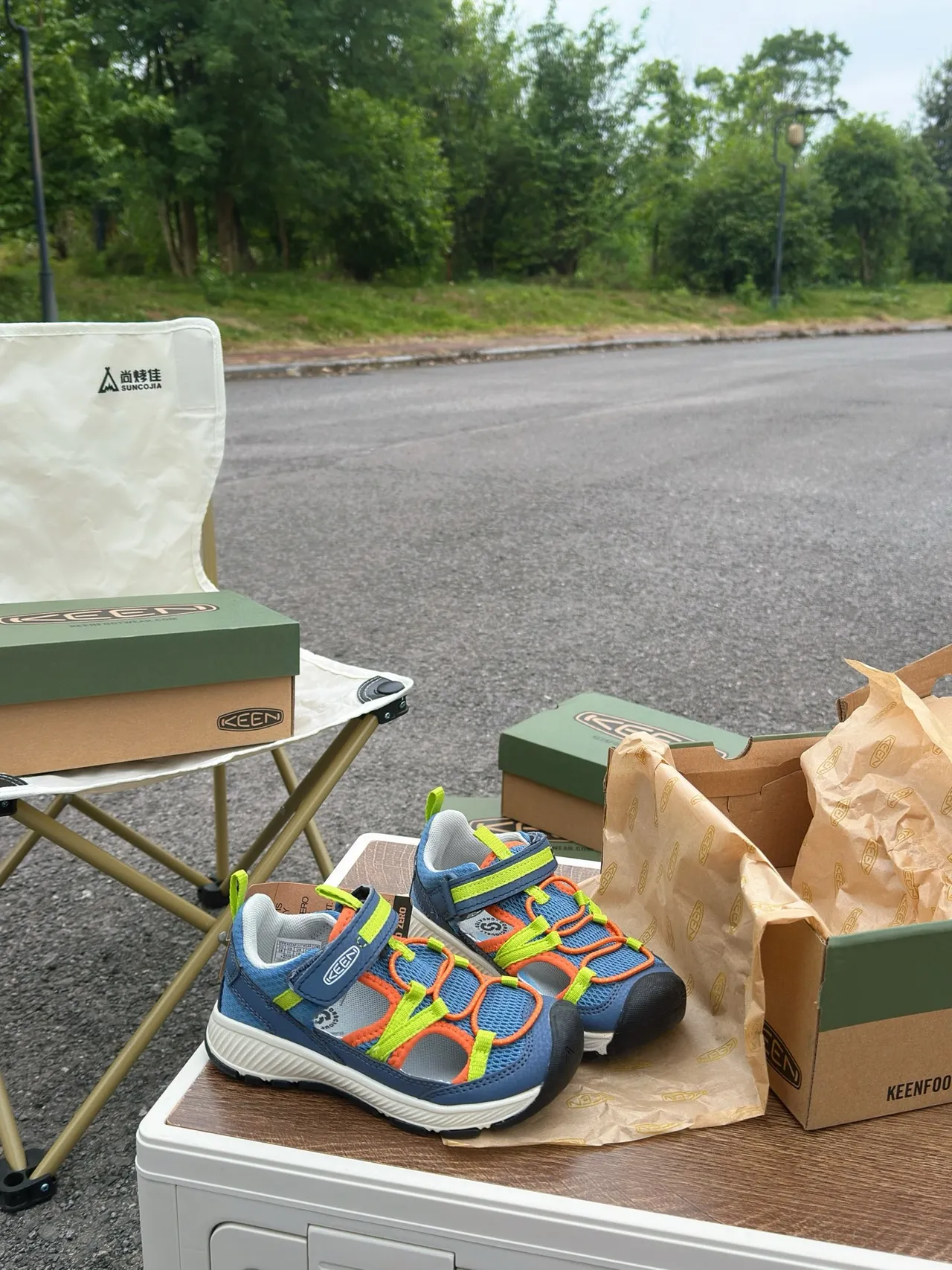 KEEN Blue Green Low-Cut Dual-Strap Hook-and-Loop Casual Sandals 19