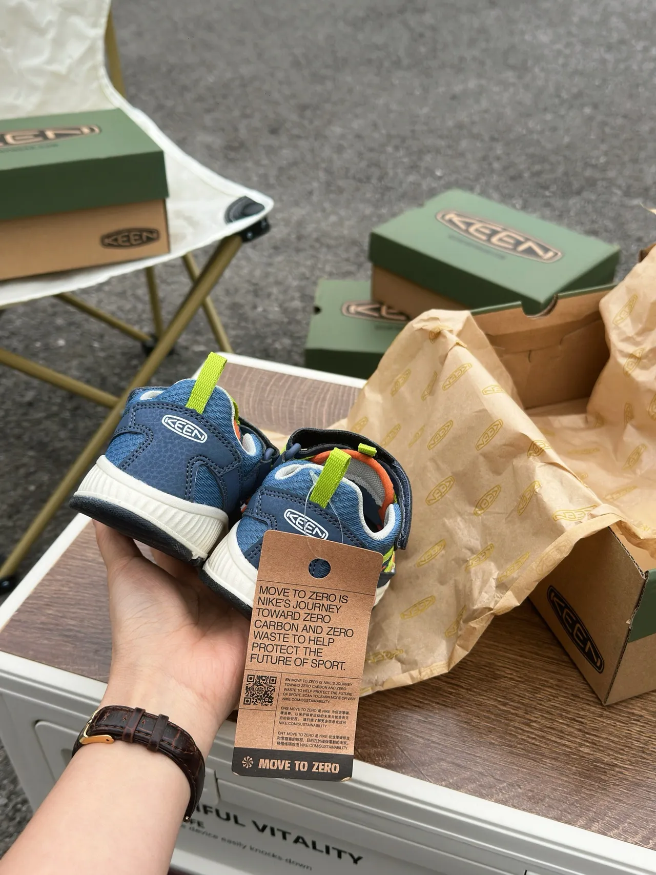 KEEN Blue Green Low-Cut Dual-Strap Hook-and-Loop Casual Sandals 23