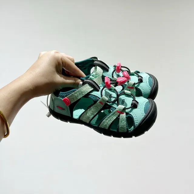 KEEN Newport H2 صندل كاجوال أسود 12