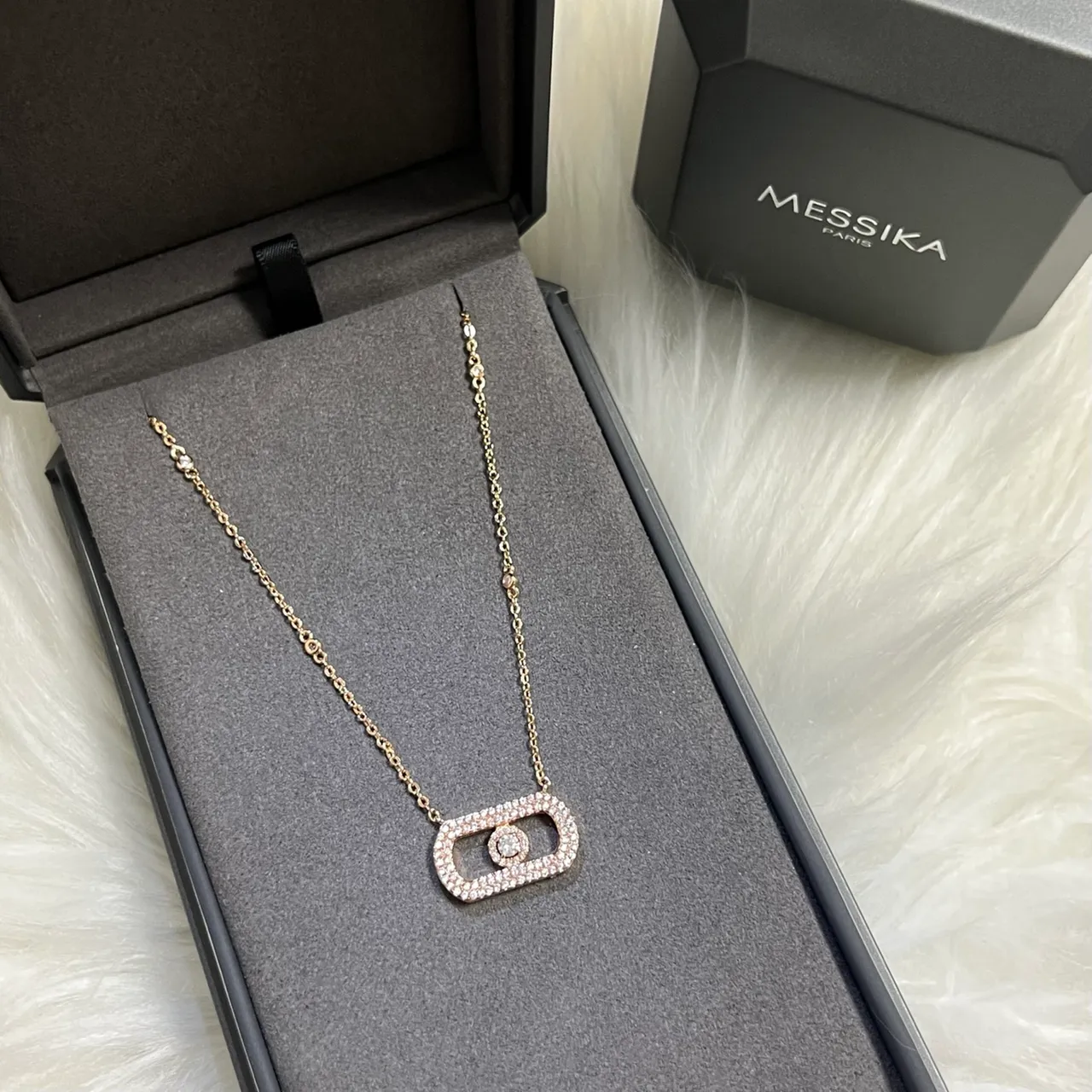 Messika Move Rectangular Pavé Diamond Necklace 2