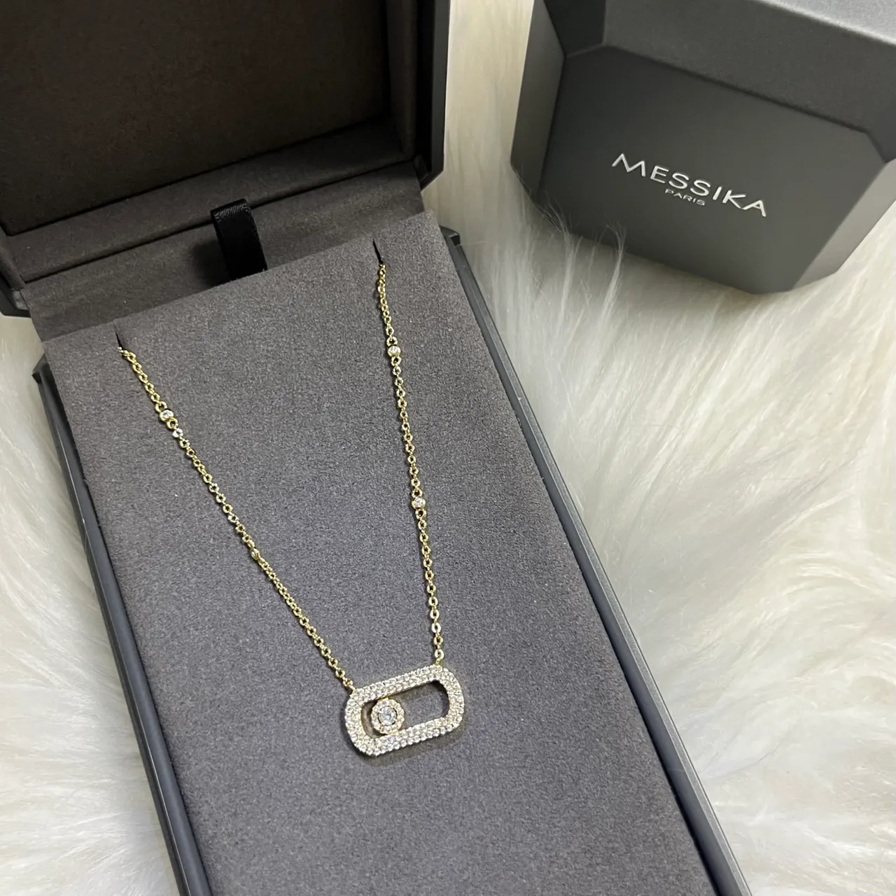 Messika Move Rectangular Pavé Diamond Necklace 3