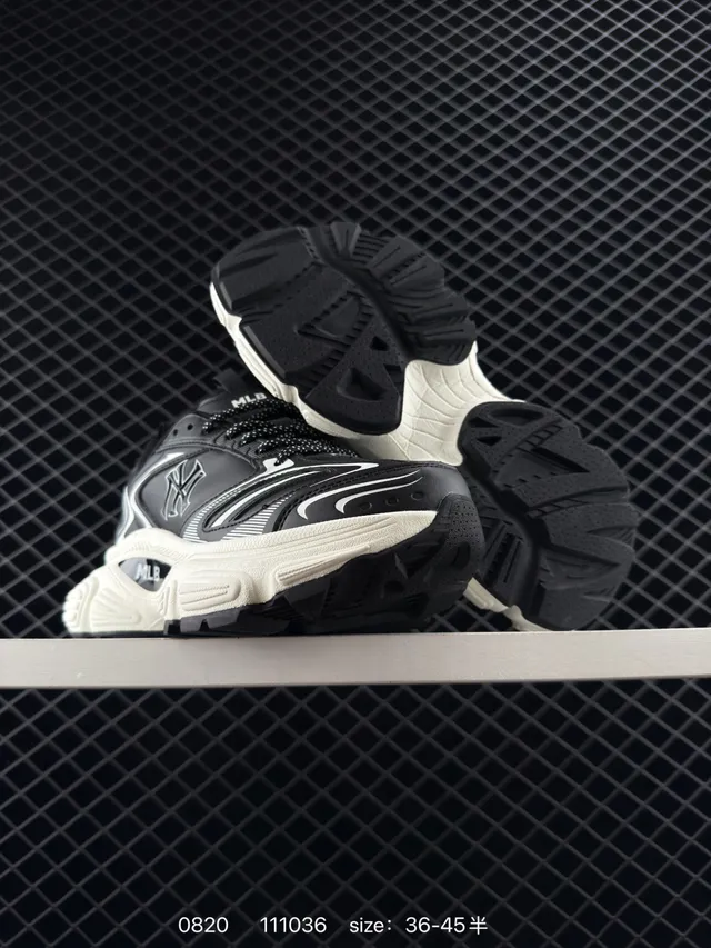 MLB Winner Chunky Black and Silver Chunky Sneakers 3