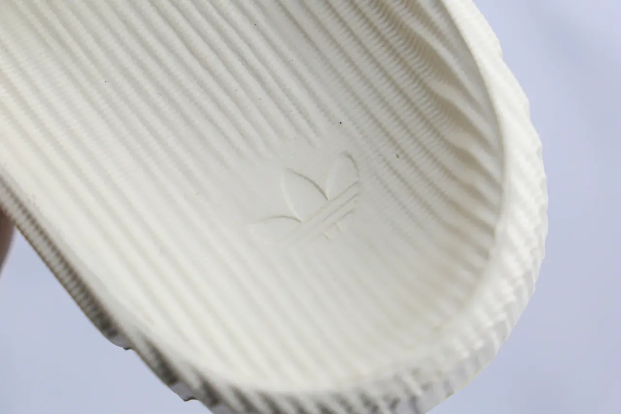 Monochrome Molded Ribbed Strap Slipper 2