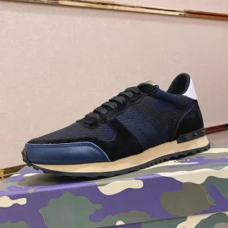 Tênis low-top de material misto em Navy e Azul