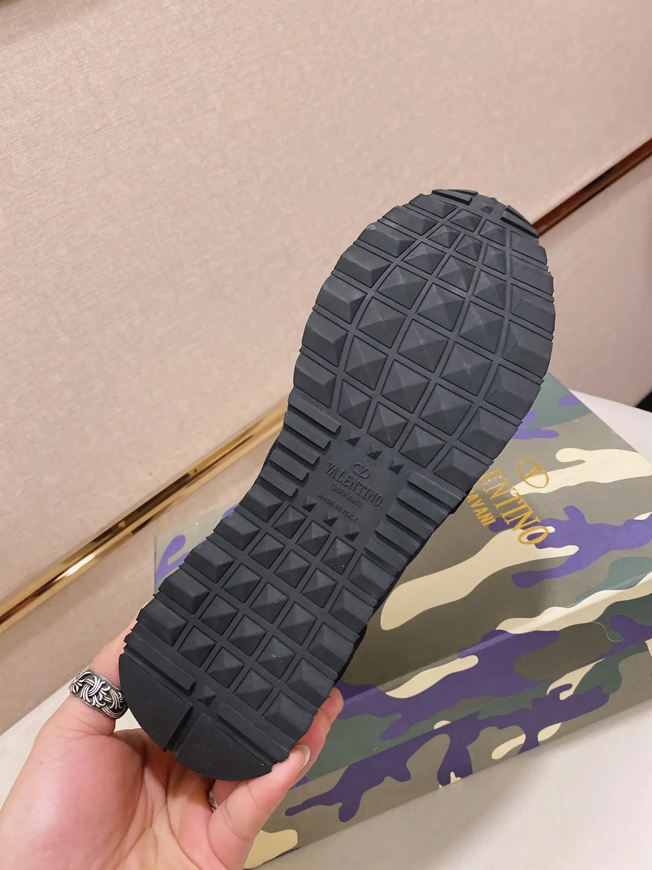 Navy and Blue Mixed-Material Low-Top Sneaker 2