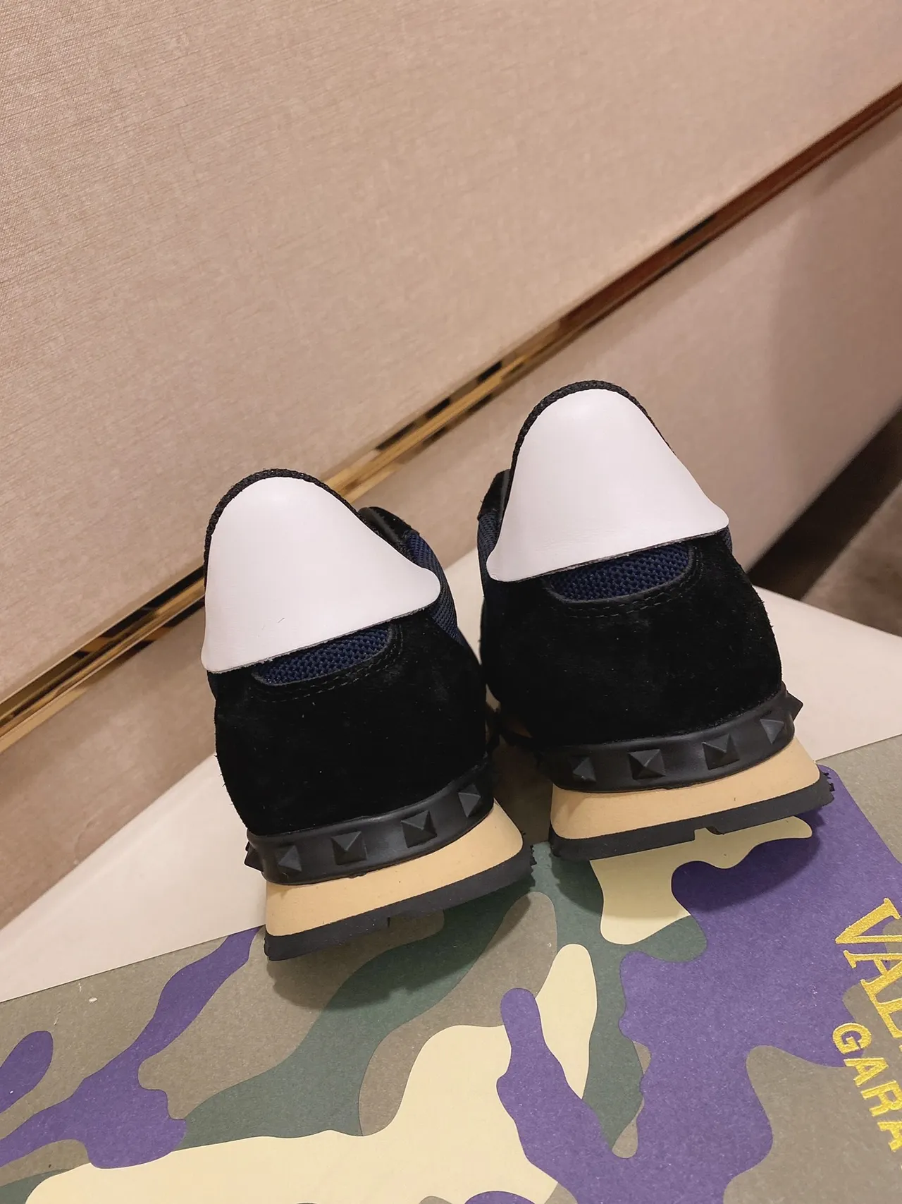 Navy and Blue Mixed-Material Low-Top Sneaker 3