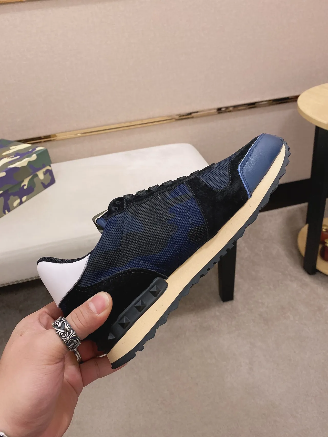 Navy and Blue Mixed-Material Low-Top Sneaker 6