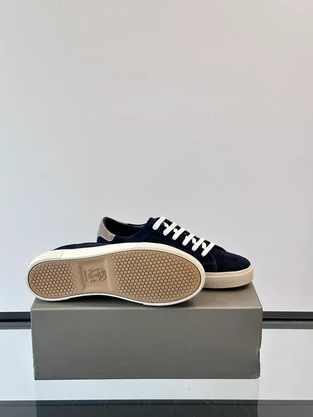 Navy Beige Suede Upper Contrast Heel Tab Sneakers 2