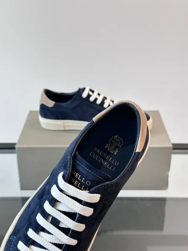 Navy Beige Suede Upper Contrast Heel Tab Sneakers 3