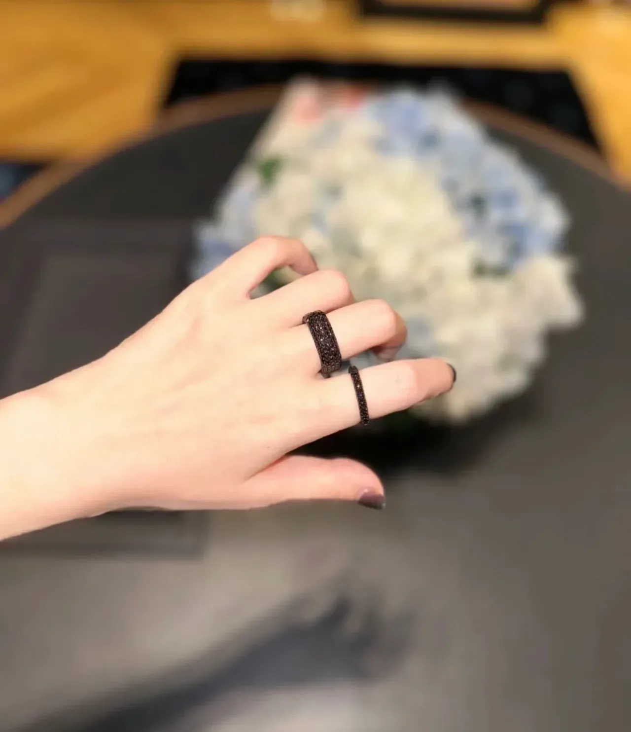 Navy Silver Blue Velvet-Lined Ridged Slot Display Ring 4