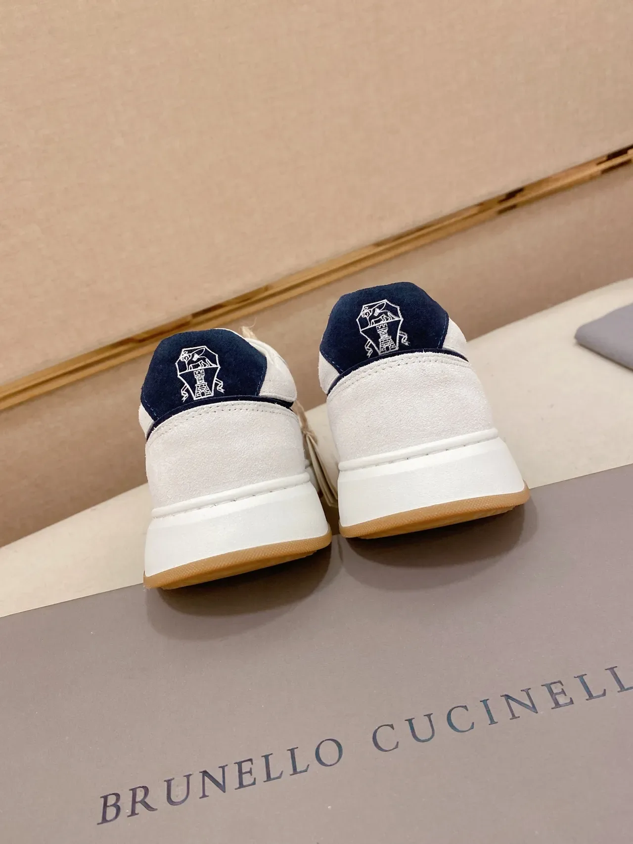 Off-White and Navy Piped Low-Top Lifestyle Sneaker 3