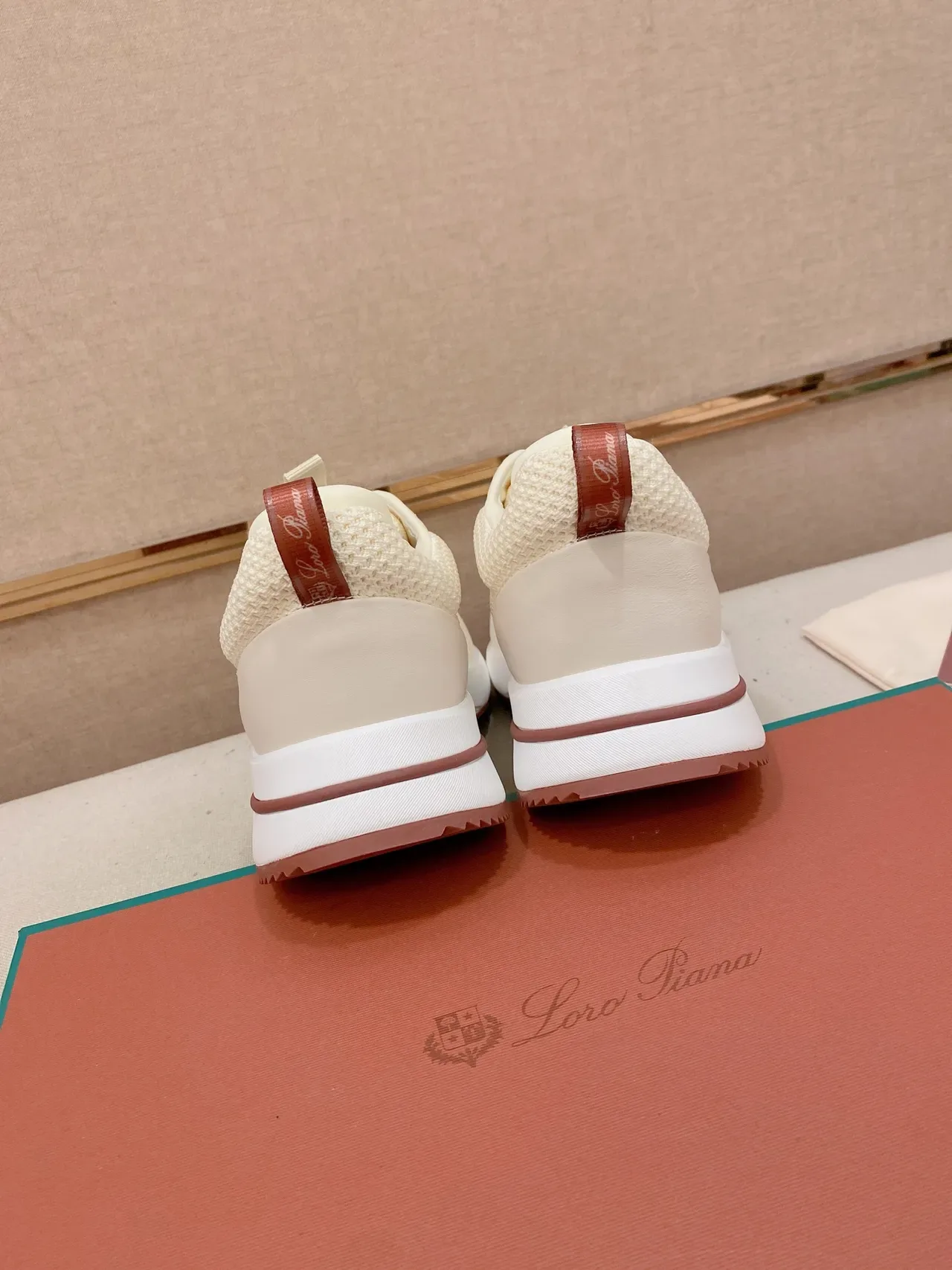 Off-White Knit Lifestyle Sneaker 3