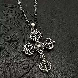Ornate Filigree Cross Pendant Necklace 4