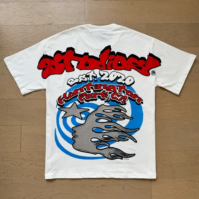Oversized Graphic Print T-Shirt 15