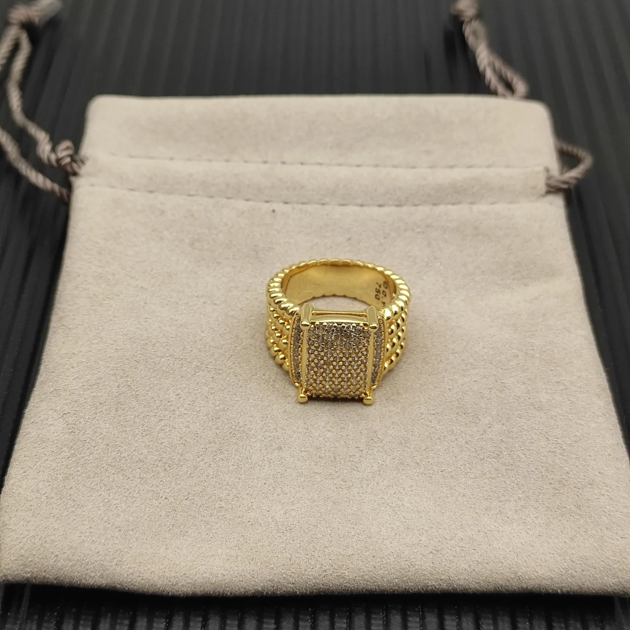 Pavé Diamond Cushion Face Twisted Rope Band Ring 7
