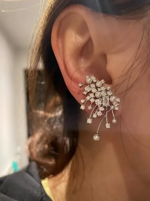 Pearl and Crystal Floral Branch Dangling Earrings 3