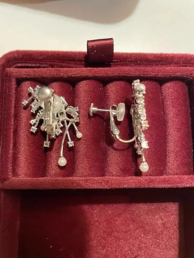 Pearl and Crystal Floral Branch Dangling Earrings 9