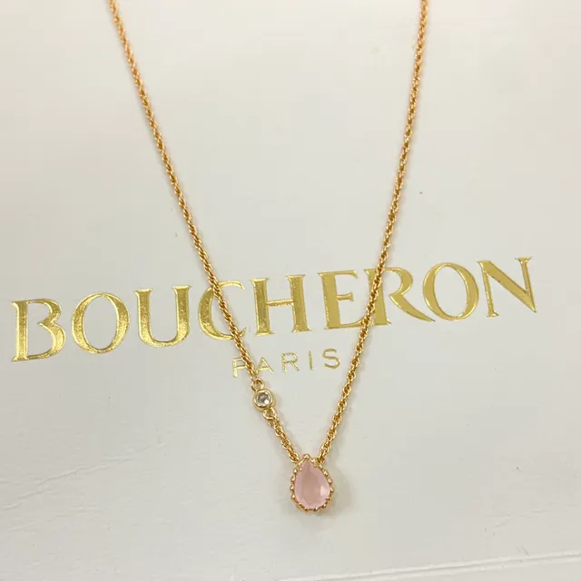 Collier chaîne en corde or rose avec pierre en forme de larme 4