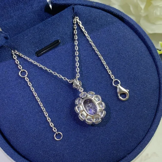 Pink Silver Oval-Cut Central Gem Halo Setting Necklace 8