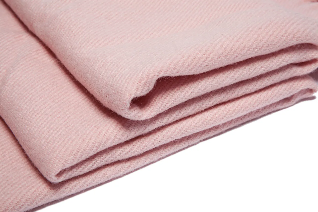 Pink Twisted Fringe Knitted Base Scarve 8