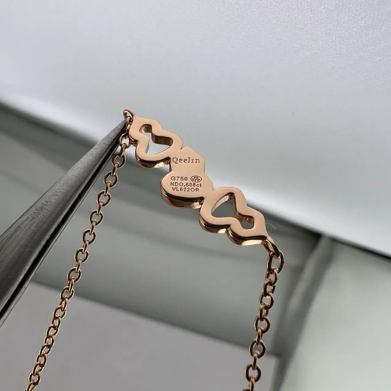 qeelin Gold Silver Delicate Chain-Link Open-Heart Charms Bracelet 3