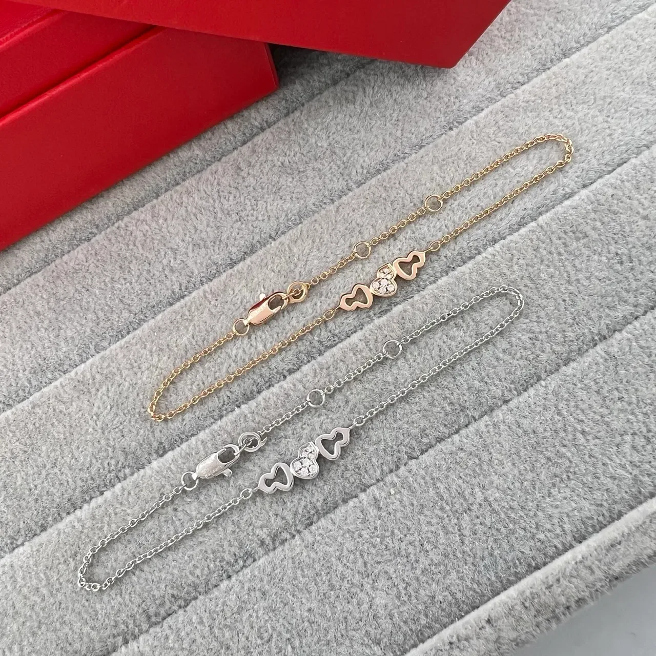 qeelin Gold Silver Delicate Chain-Link Open-Heart Charms Bracelet 6