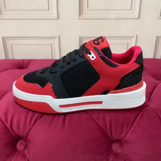 Tênis lifestyle color blocking vermelho preto branco, malha e overlay sintético