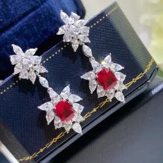 Red Center Floral Cluster Chandelier Dangle Earrings
