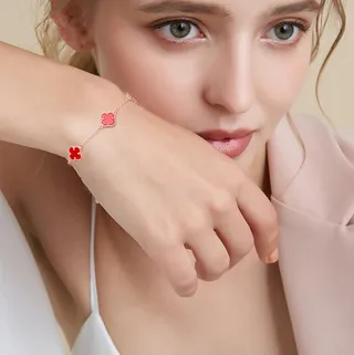 Red Gold Chain Four Clover-Shaped Charms Bracelet 6