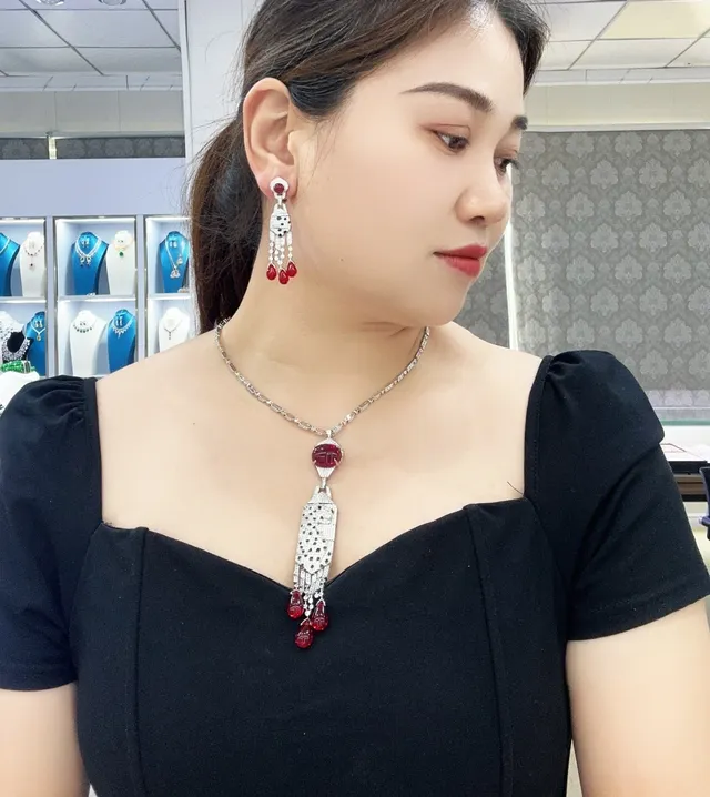 Red Silver Pavé-Set Diamond Pendant Oval Cabochon Ruby Centerpiece Necklace 6