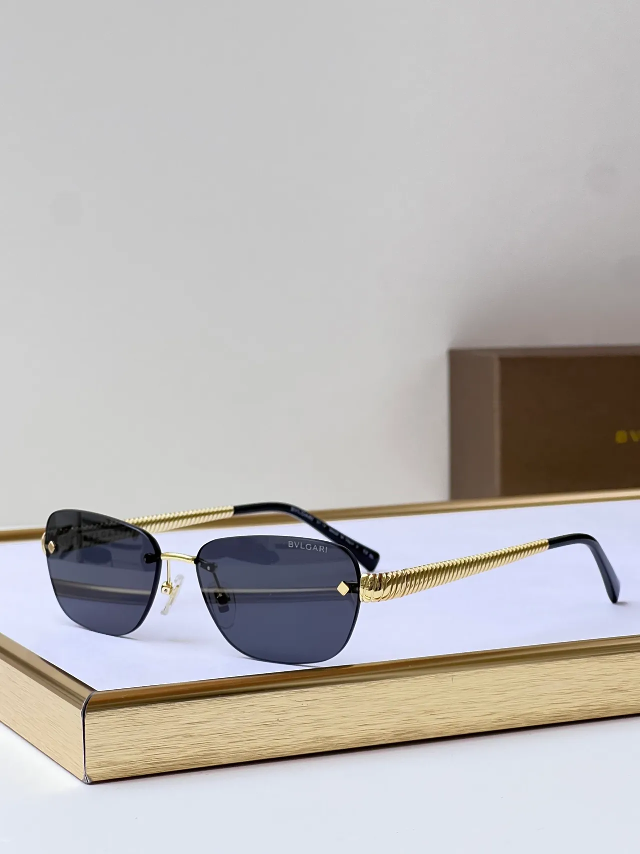 Rimless Rectangular Gold-Tone Sunglasses 4
