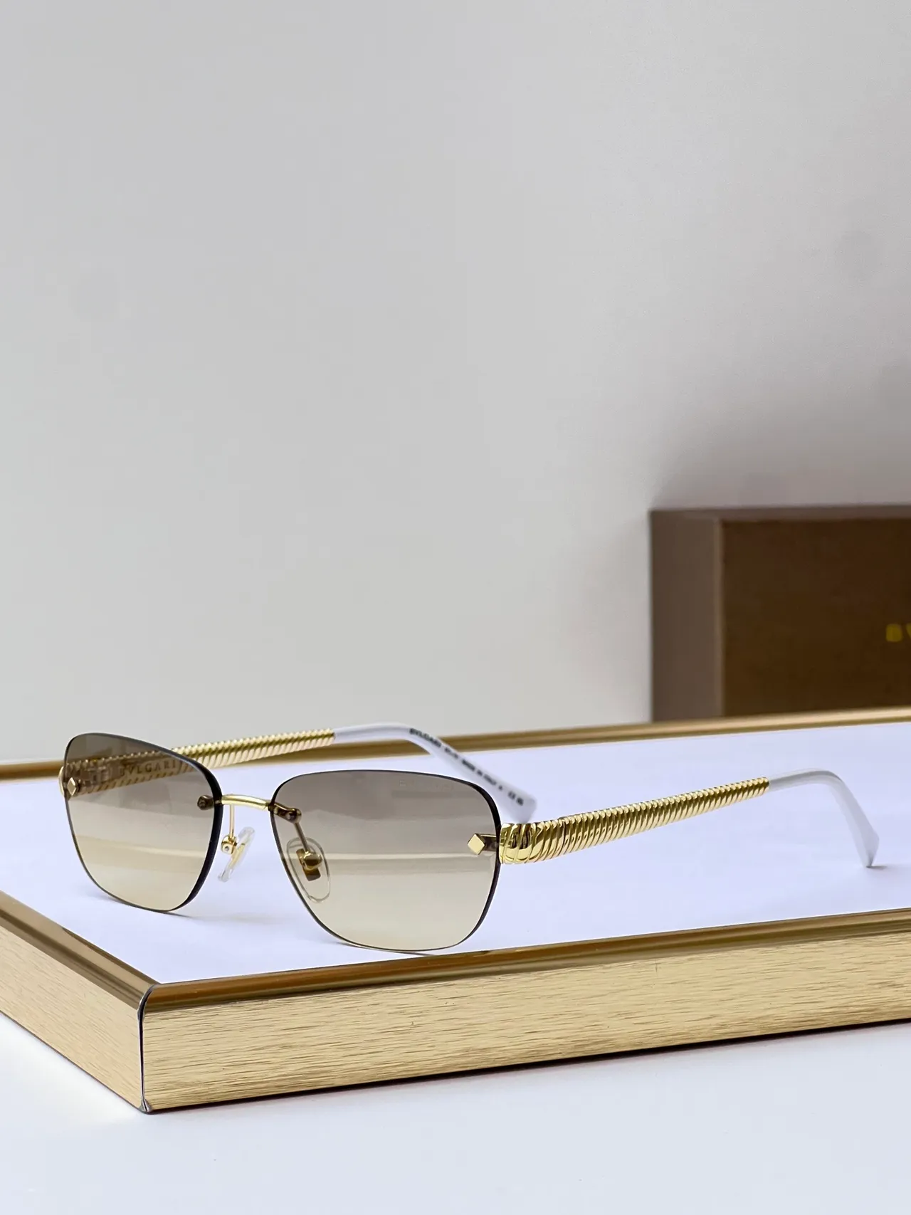 Rimless Rectangular Gold-Tone Sunglasses 6