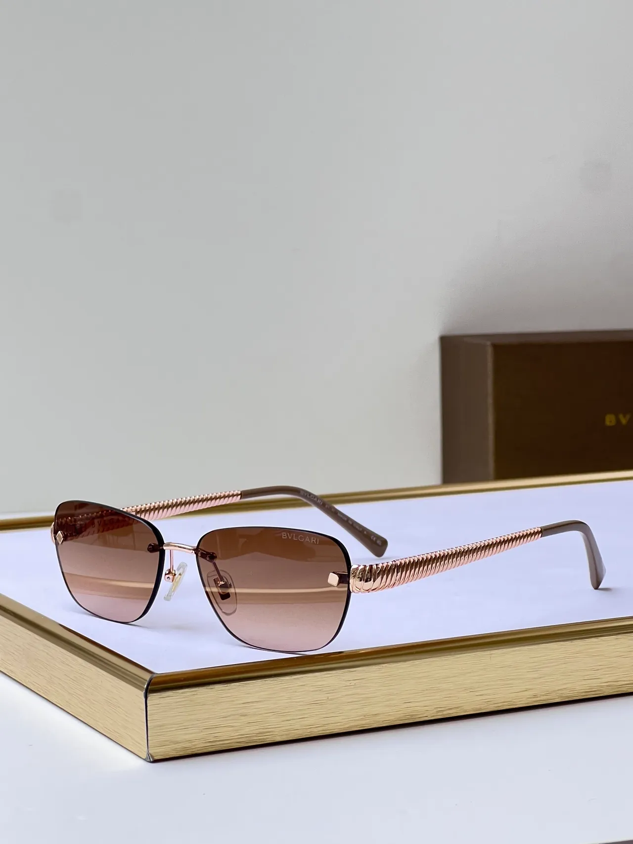 Rimless Rectangular Gold-Tone Sunglasses 7