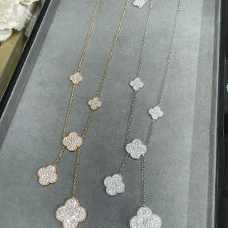 Colares com pingante de trevo Pavé em tom de rosa-dourado e prata