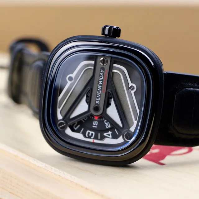 SEVENFRIDAY P1 Series Preto Prateado Aberto Esqueleto Industrial Geométrico Relógio Mecânico 7