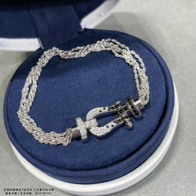 Silver Black Chain-Link Pavé-Set Bracelet 3