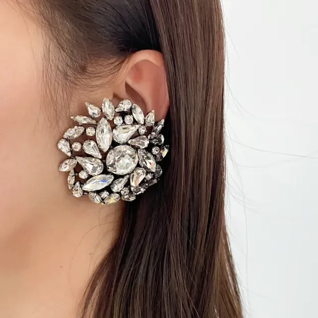 Broche de prata preto com cristais e cluster floral 3