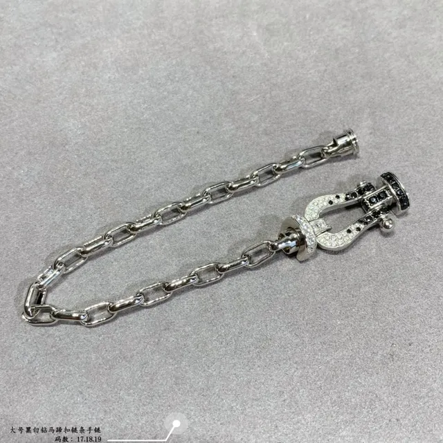 Silver Black Metal Pavé-Set White And Stones Bracelet 5