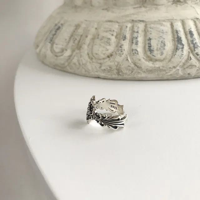 Silver Black Ornate Cross-Shaped Fleur-De-Lis Motif Ring 3